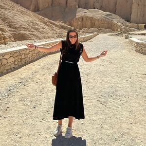 Zara Black Sleeveless Midi Dress